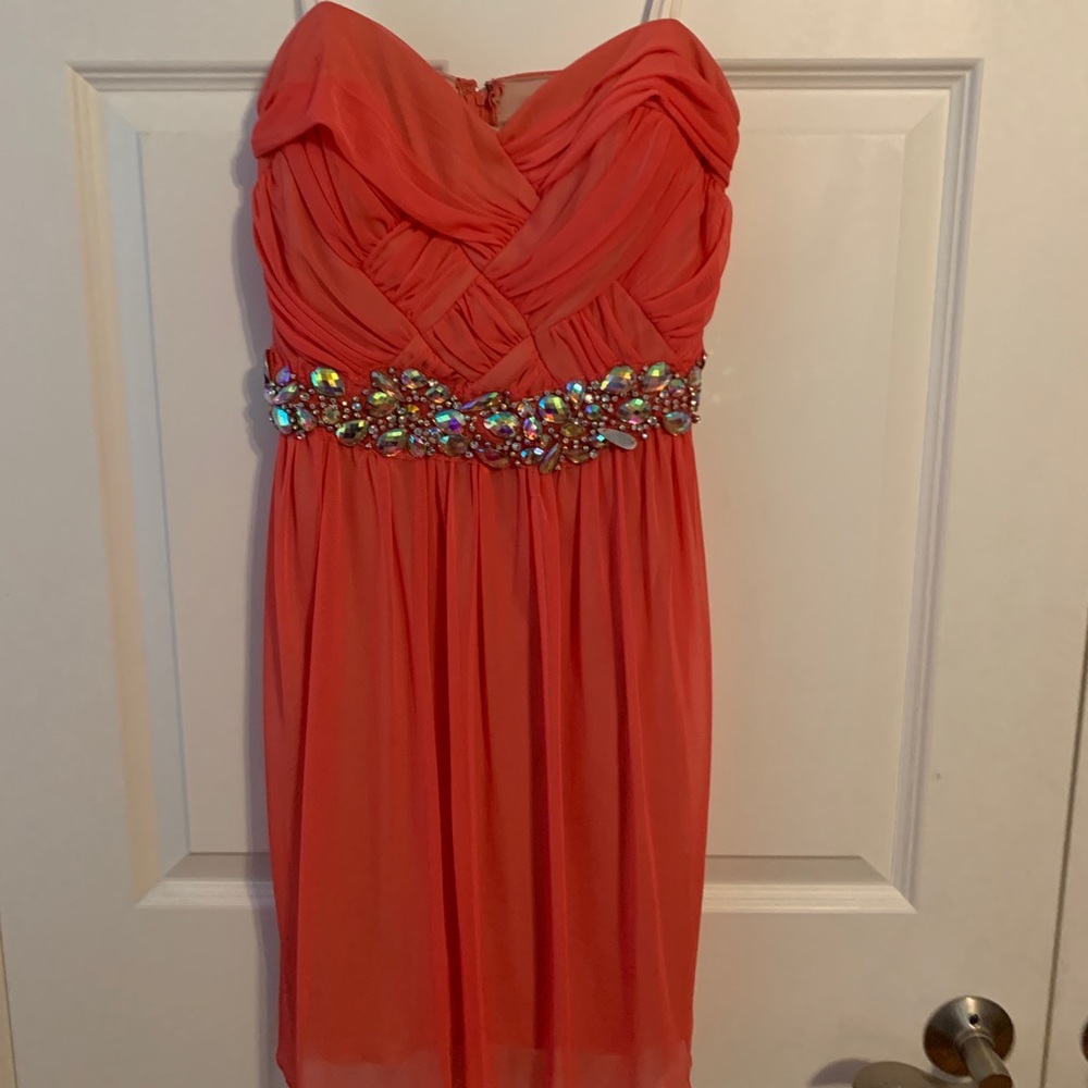 Strapless pink dresss